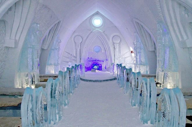 A Tour Of The Hotel De Glace Ice In Quebec City The Chapel At Hotel Du Glace