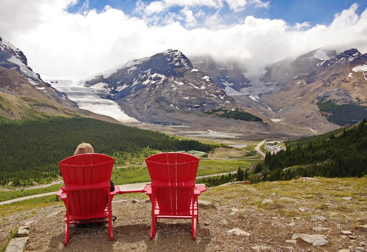 5 Stunning Hikes You'll Want to do Along the Icefields Parkway