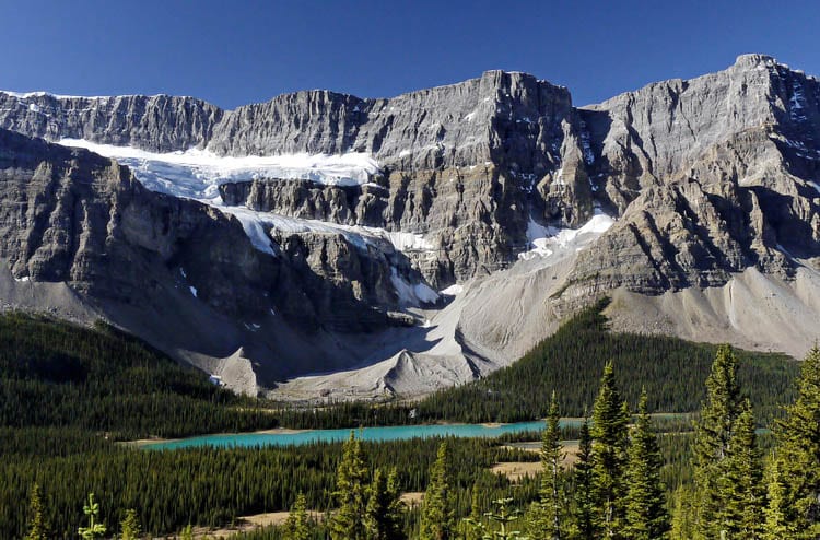 5 Stunning Hikes You'll Want to do along the Icefields Parkway